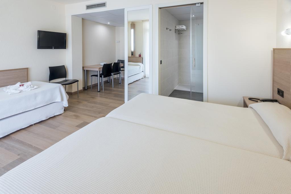 Aparthotel Marinada Салоу Экстерьер фото